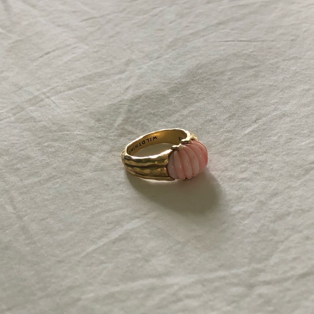 Gorgeous!!! Child of Wild Dreamy Shell Pinky Ring